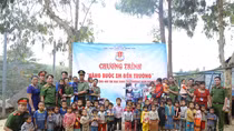 Học viện CSND chung sức “Nâng bước em đến trường”