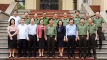 Xây dựng, sửa chữa nhà cho hộ nghèo tại hai xã Hang Kia và Pà Cò