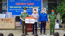 Mang yêu thương tới đồng bào vùng cao xã biên giới
