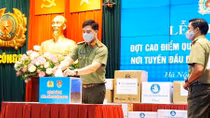 Tuổi trẻ CAND quyên góp, ủng hộ tuyến đầu phòng, chống dịch COVID-19