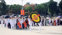 Đoàn đại biểu Mẹ Việt Nam Anh hùng vào Lăng viếng Bác