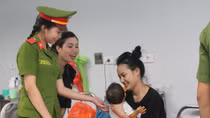 Học viện CSND mang “Trung Thu Hồng” đến với bệnh nhi