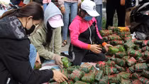 Bánh chưng, bánh tét Phú Yên gửi về vùng lũ