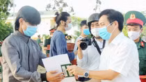232 người Việt trở về từ Malaysia hoàn thành cách ly tại Ninh Thuận