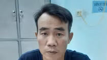  Đã khai thác cát trái phép còn cầm dao chống lại công an