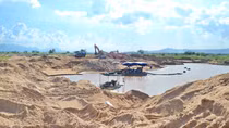 Doanh nghiệp mượn giấy phép hợp pháp để khai thác cát lậu