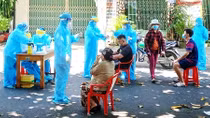 Người dân TP Tuy Hòa phải xin phép và xét nghiệm nhanh trước khi ra khỏi Phú Yên