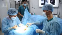 Quân y Bệnh xá đảo Sơn Ca phẫu thuật cấp cứu ngư dân bị tai nạn lao động