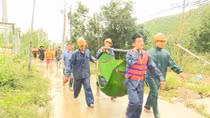 Lũ cuốn 3 cha con chết đuối thương tâm 