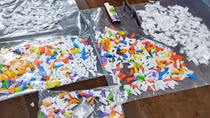 Bắt “nữ quái” tàng trữ hơn 1.200 tép heroin