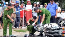 Tai nạn xe máy, một phụ nữ tử vong, hai học sinh bị thương