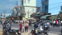Tìm người đi trên xe khách gây tai nạn liên hoàn khiến 5 người thương vong