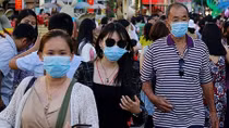 Không đeo khẩu trang, 3 nhân viên y tế bị xử phạt 6 triệu đồng