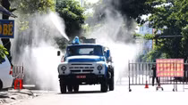 Quân khu 5 khử khuẩn và hỗ trợ nhân lực, vật tư y tế cho Phú Yên