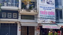 Người giúp việc rơi từ tầng 4 xuống đất tử vong