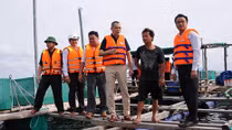 Yêu cầu người dân rời khỏi tàu thuyền và lồng bè trước 18h chiều 27/10