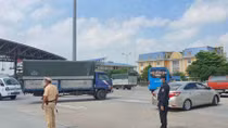 Hà Nội mới cấp được 2 nghìn "xe luồng xanh" vì hệ thống... treo