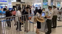 Hơn 13.700 hành khách từ Hồ Chí Minh bay ra Hà Nội