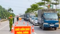 Tổ chức giao thông phương tiện chở hàng hóa qua TP Hồ Chí Minh 