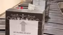 Nhân viên mạo danh gắn mác “Bộ trưởng" để gửi hàng qua máy bay