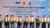 Thủ tướng Nguyễn Xuân Phúc cắt băng khai trương 3 đường bay mới của Bamboo Airways