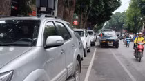 Phải đưa “Uber, Grab” vào quản lý như loại hình vận tải taxi 