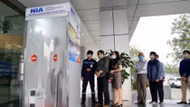 Nhóm kỹ sư sân bay Nội Bài sáng chế buồng khử khuẩn trong 3 ngày