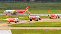 Máy bay Vietjet Air bị bong ốp cánh sau khi hạ cánh xuống sân bay Cát Bi