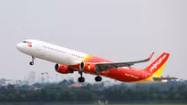Máy bay Vietjet đi TP.HCM hạ cánh khẩn ở Đà Nẵng cấp cứu hành khách