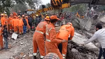 Sập mái nhà hỏa táng, 17 người thiệt mạng 