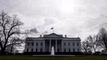 Lầu Năm Góc từ chối 21 phát đại bác "chia tay" ông Trump 