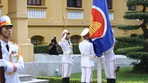 Lễ thượng cờ kỷ niệm 51 năm ASEAN tại Hà Nội