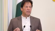 Vừa tiêm vaccine được hai ngày, Thủ tướng Pakistan dương tính với SARS-CoV-2