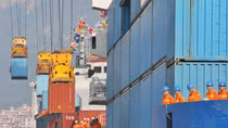 Tăng trưởng GDP Trung Quốc tụt giảm do chiến tranh thương mại
