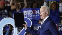 "Siêu thứ ba": Bàn đạp quan trọng cho ứng viên Dân chủ đối đầu với Tổng thống Trump