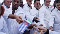 Cuba gửi hàng chục bác sĩ đến tâm dịch mới của thế giới