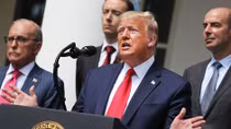 TT Trump: Mỹ sẽ có vaccine COVID-19 trong vài tuần tới 