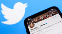 Twitter khóa tài khoản của ông Trump vì liên quan đến biểu tình