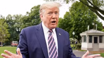 Quan chức Mỹ bất đồng về nguồn gốc virus Corona, ông Trump ép Trung Quốc minh bạch