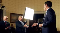 Sốc: Tổng thống Trump bất ngờ sa thải Giám đốc FBI