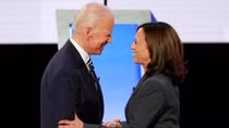 Nữ nghị sĩ da màu trở thành bạn đồng hành với ông Joe Biden trong cuộc đua vào Nhà trắng