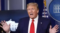 Tổng thống Trump bất ngờ "rút gọn" số người Mỹ chết vì COVID-19 