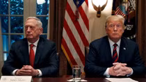 Sau lá đơn từ chức, ông Trump cho Bộ trưởng Quốc phòng "nghỉ" sớm hơn hai tháng