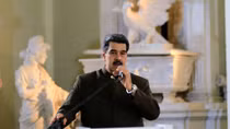 Mỹ phong tỏa toàn bộ tài sản của chính phủ Venezuela 