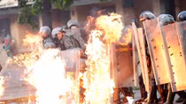 Mỹ trừng phạt 13 quan chức cấp cao của Venezuela 