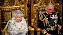 Thủ tướng Anh bị tố "lợi dụng" Nữ hoàng Elizabeth 