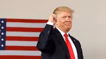 Ông Trump bất ngờ "vượt mặt" cựu Tổng thống Obama