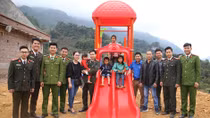 Sức trẻ tình nguyện mang xuân ấm đến vùng cao Hòa Bình