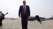 Ông Trump cảnh báo Iran sẽ phải chịu hậu quả nếu tấn công Mỹ
