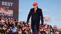 Ông Trump ẩn ý "hẹn gặp lại sau 4 năm"